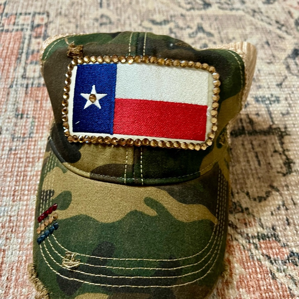 NWOT Camo Texas Flag Women's Cap